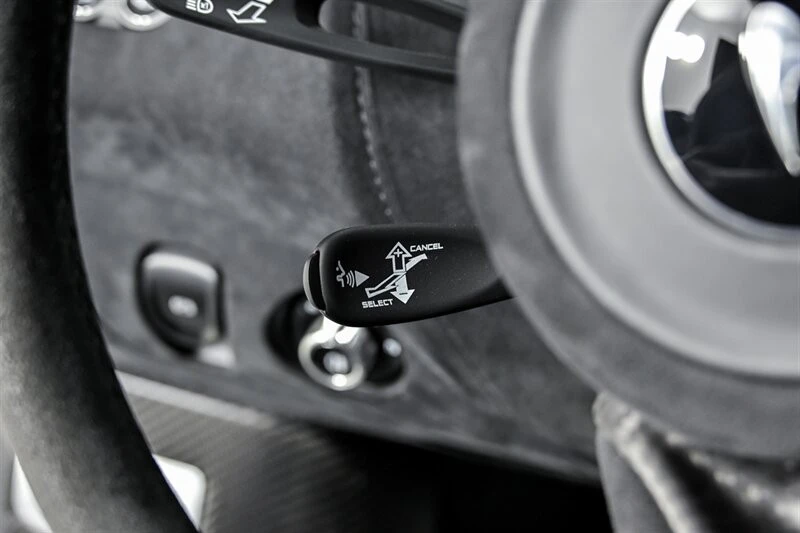 2020 McLaren 720S Spider - Image 27 of 31