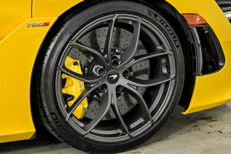 2020 McLaren 720S Spider - Image 19 of 31