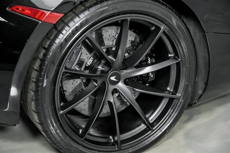 2020 McLaren 720S Spider - Image 17 of 21