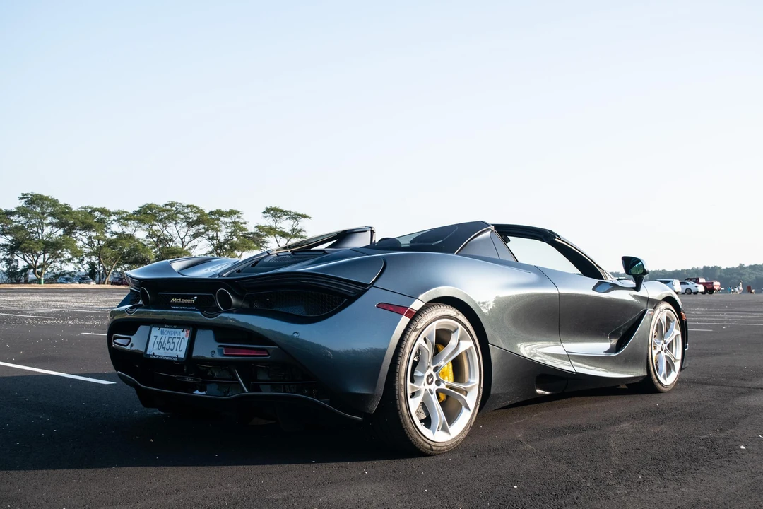 2020 McLaren 720S Spider - Image 16 of 31