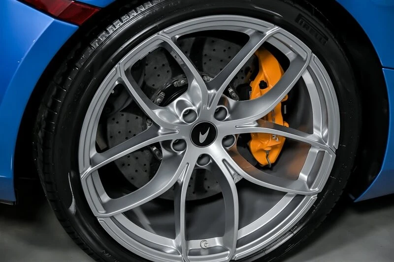 2020 McLaren 720S Spider - Image 17 of 31
