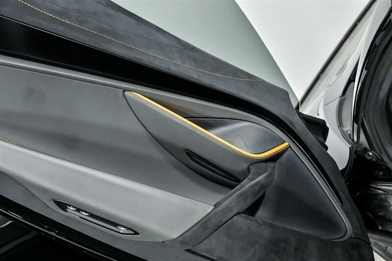 2020 McLaren 720S Spider - Image 27 of 31