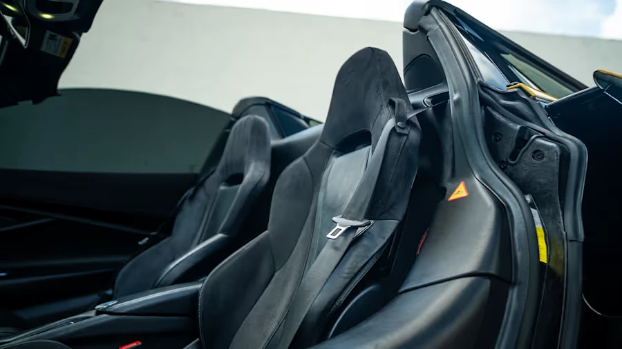 2020 McLaren 720S Spider - Image 15 of 19