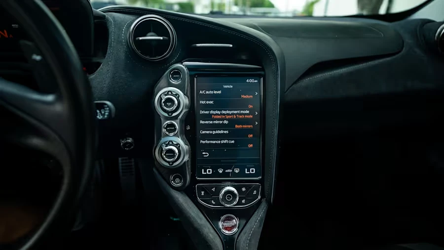 2020 McLaren 720S Spider - Image 16 of 19