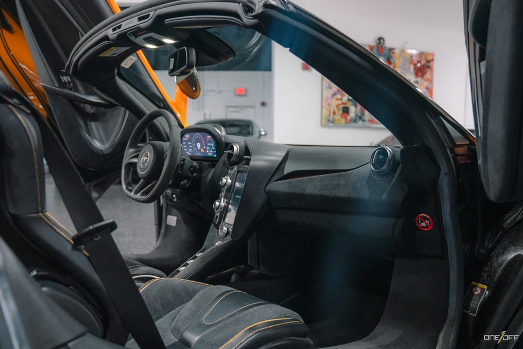 2020 McLaren 720S Spider - Image 2 of 31