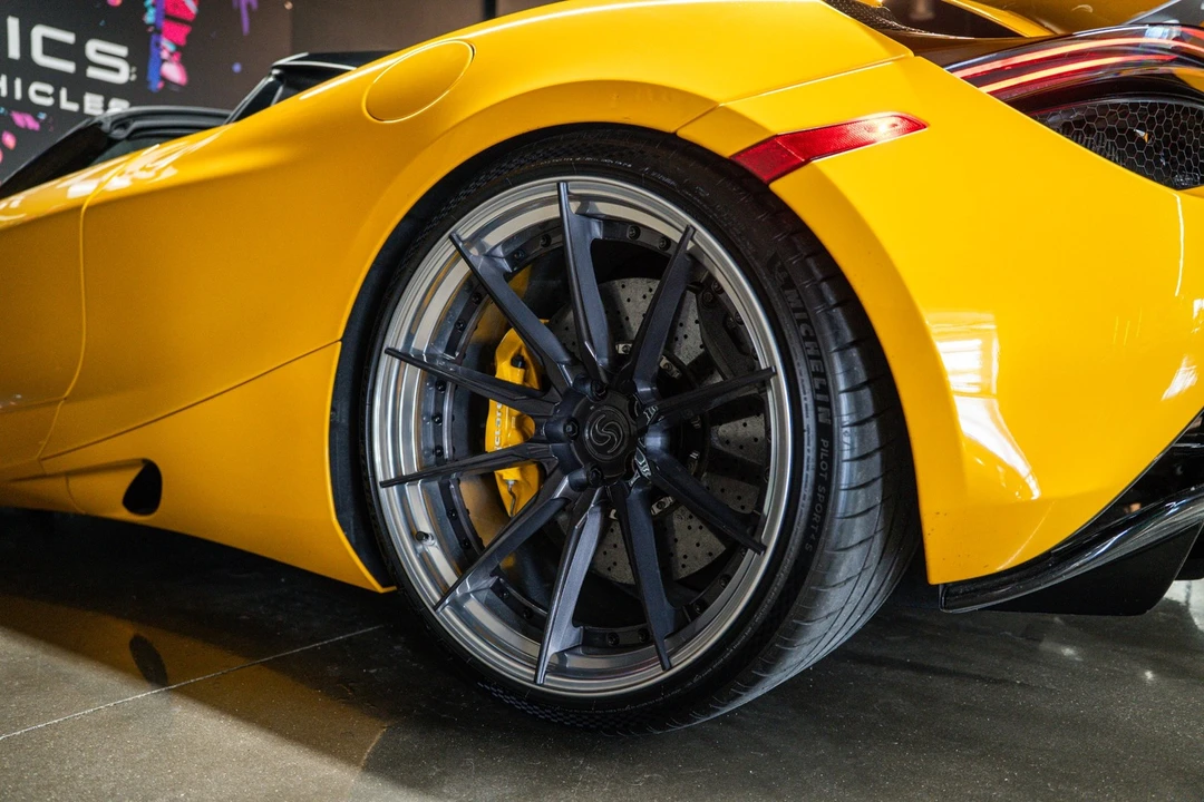2020 McLaren 720S - Image 13 of 21