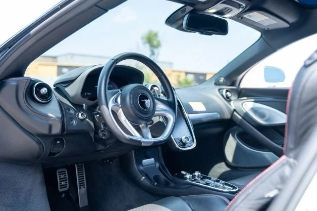 2020 McLaren GT - Image 12 of 14