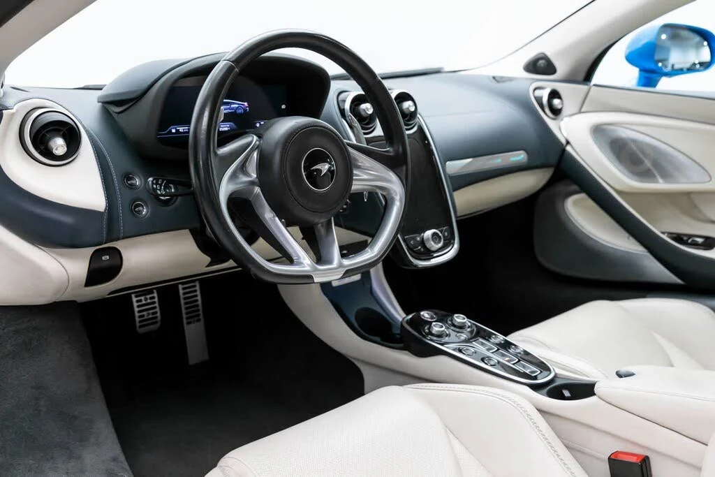 2020 McLaren GT - Image 2 of 31