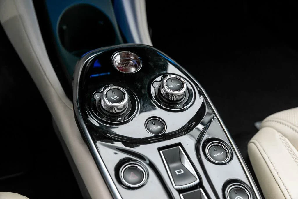 2020 McLaren GT - Image 24 of 31