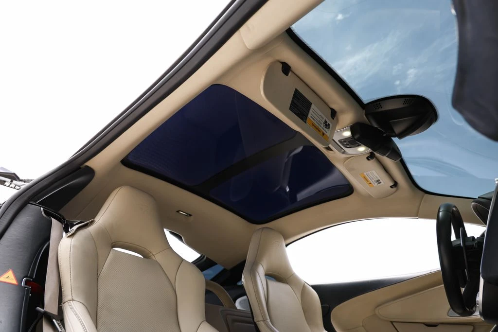 2020 McLaren GT - Image 26 of 31