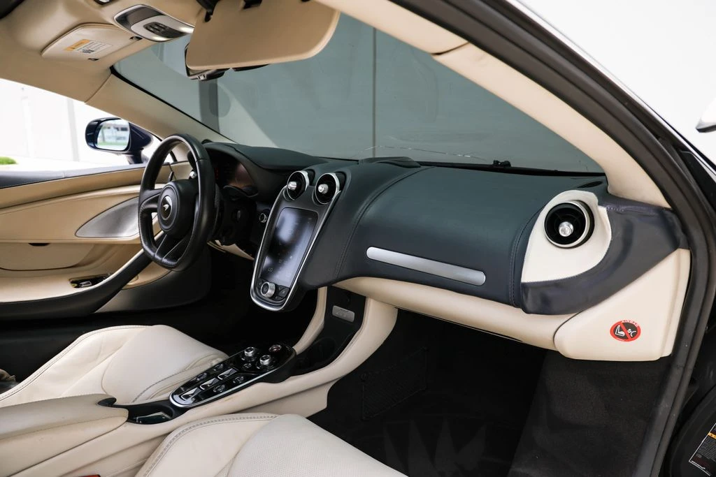 2020 McLaren GT - Image 23 of 31