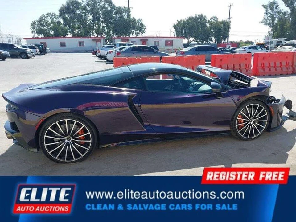 2020 McLaren GT - Image 24 of 30
