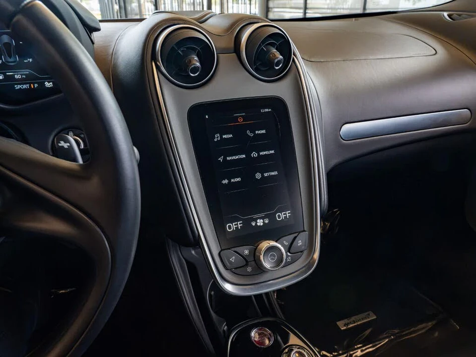 2020 McLaren GT - Image 11 of 27