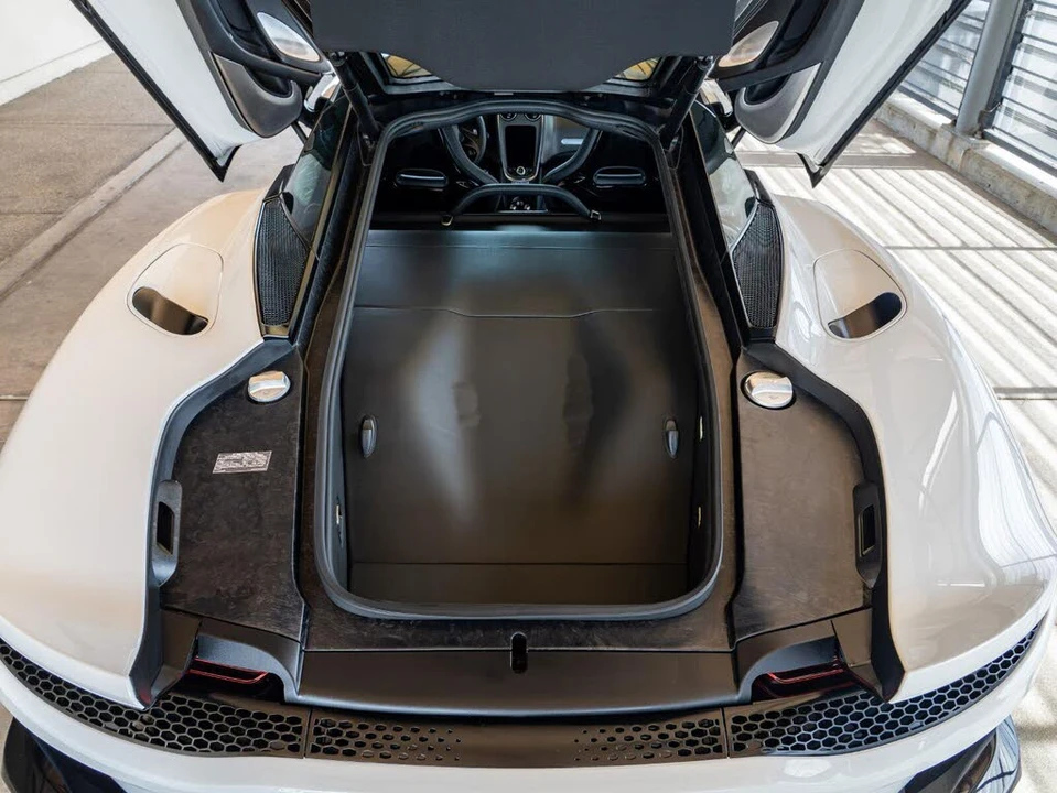 2020 McLaren GT - Image 25 of 27