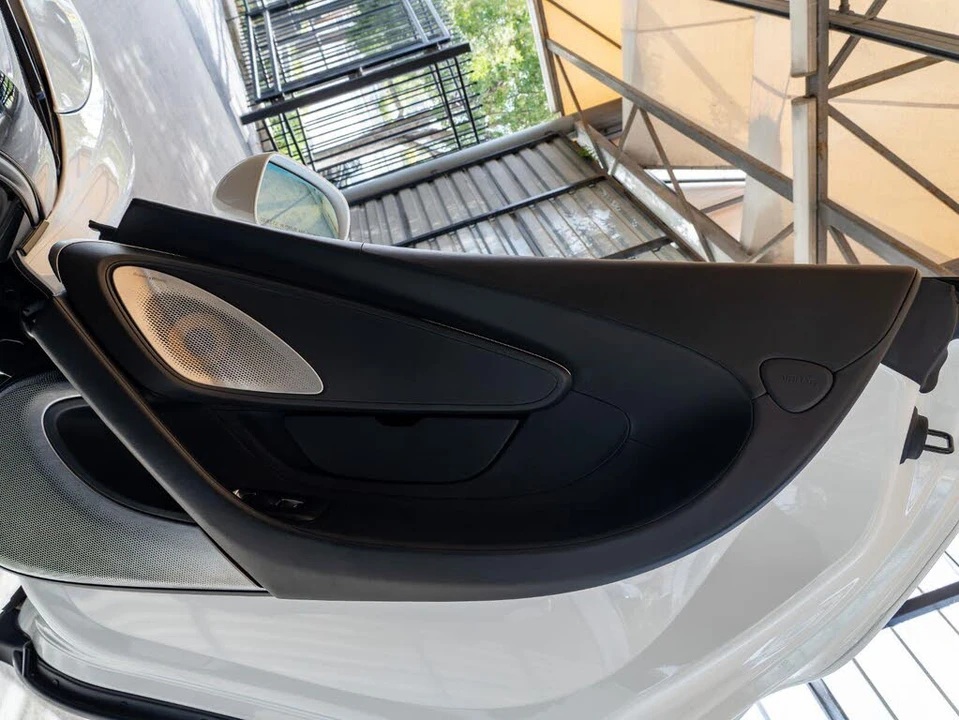 2020 McLaren GT - Image 19 of 27