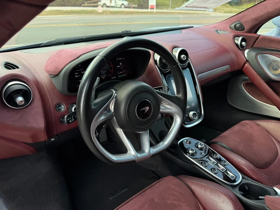 2020 McLaren GT - Image 23 of 31
