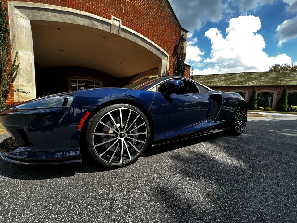 2020 McLaren GT - Image 12 of 31