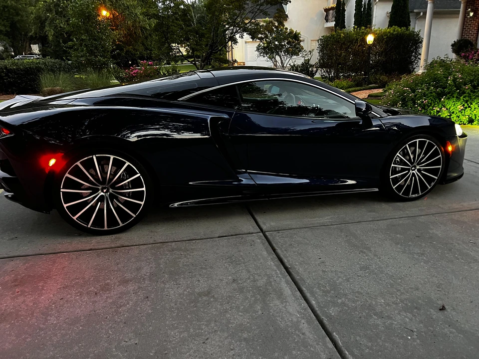 2020 McLaren GT - Image 24 of 31