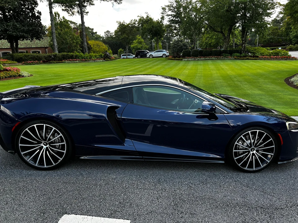 2020 McLaren GT - Image 27 of 31