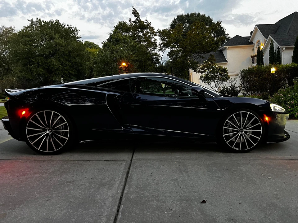 2020 McLaren GT - Image 26 of 31