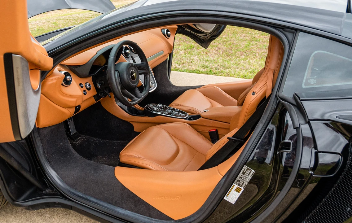 2020 McLaren GT - Image 31 of 31