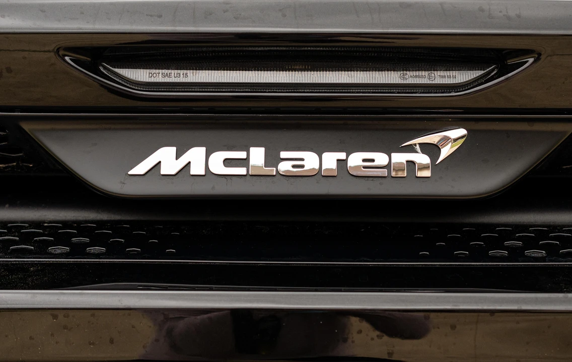 2020 McLaren GT - Image 16 of 31