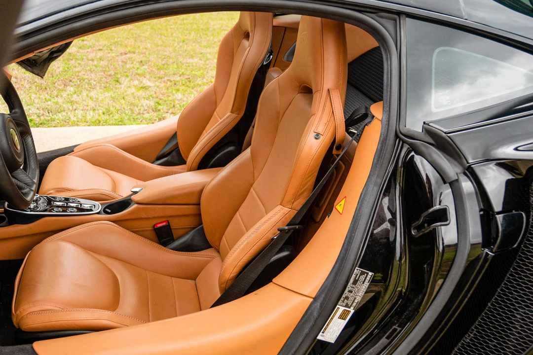 2020 McLaren GT - Image 28 of 31