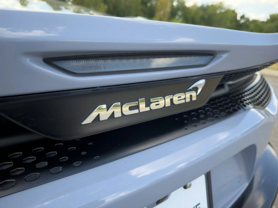2020 McLaren GT - Image 19 of 31
