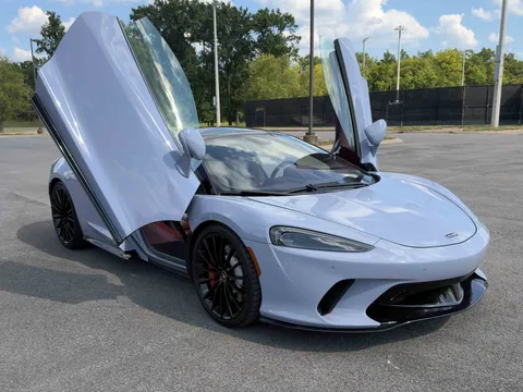 2020 McLaren GT w/ P22 Pioneer, Premium Pack, Electrochromic Roof, MSO