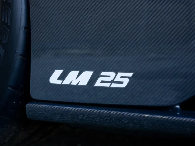 2020 McLaren Senna - Image 7 of 31
