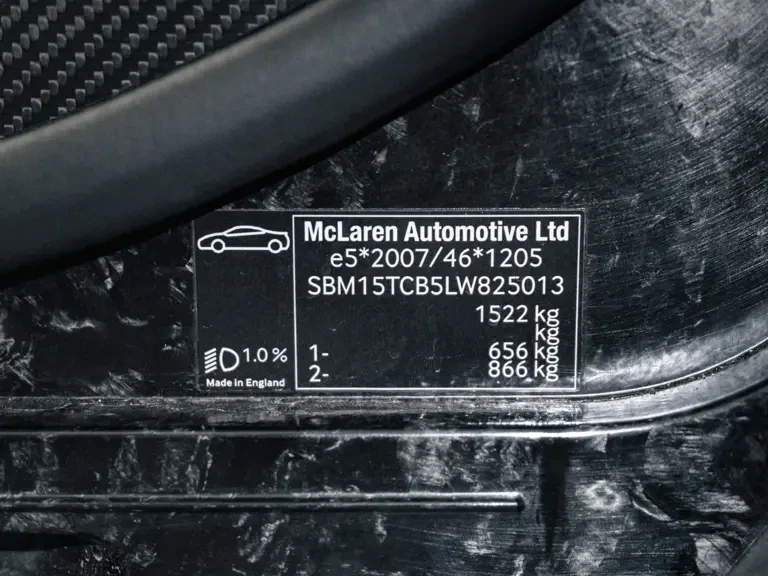 2020 McLaren Senna - Image 24 of 31