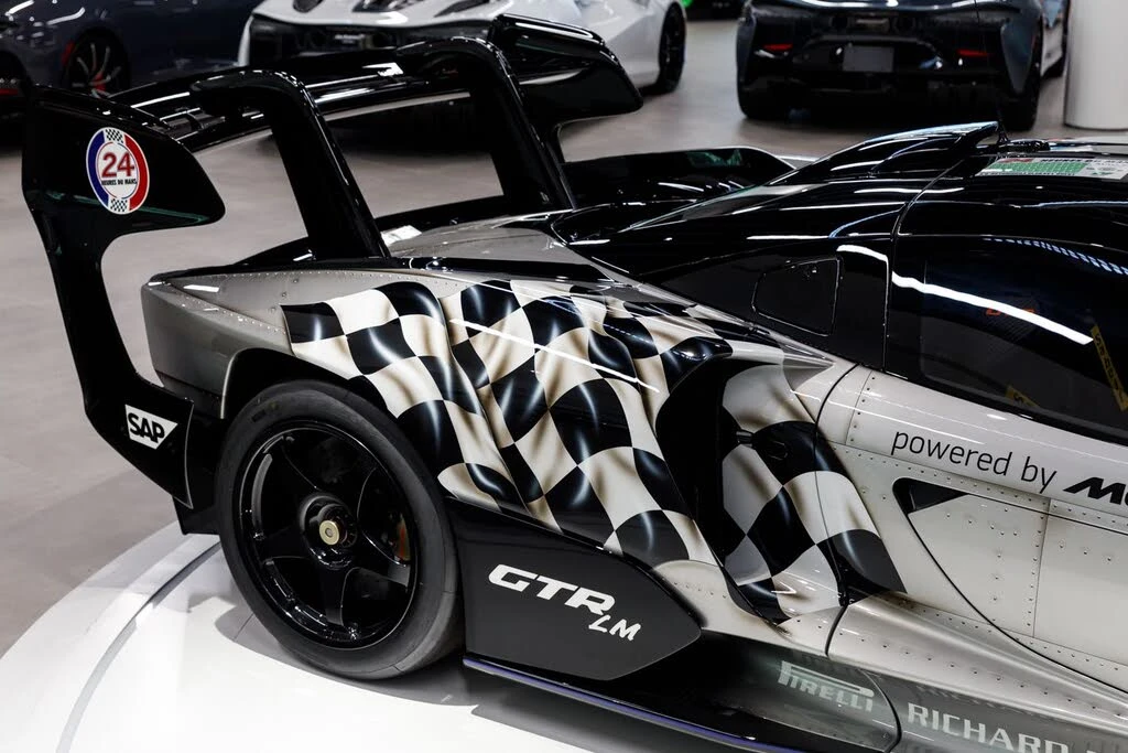 2020 McLaren Senna - Image 26 of 31