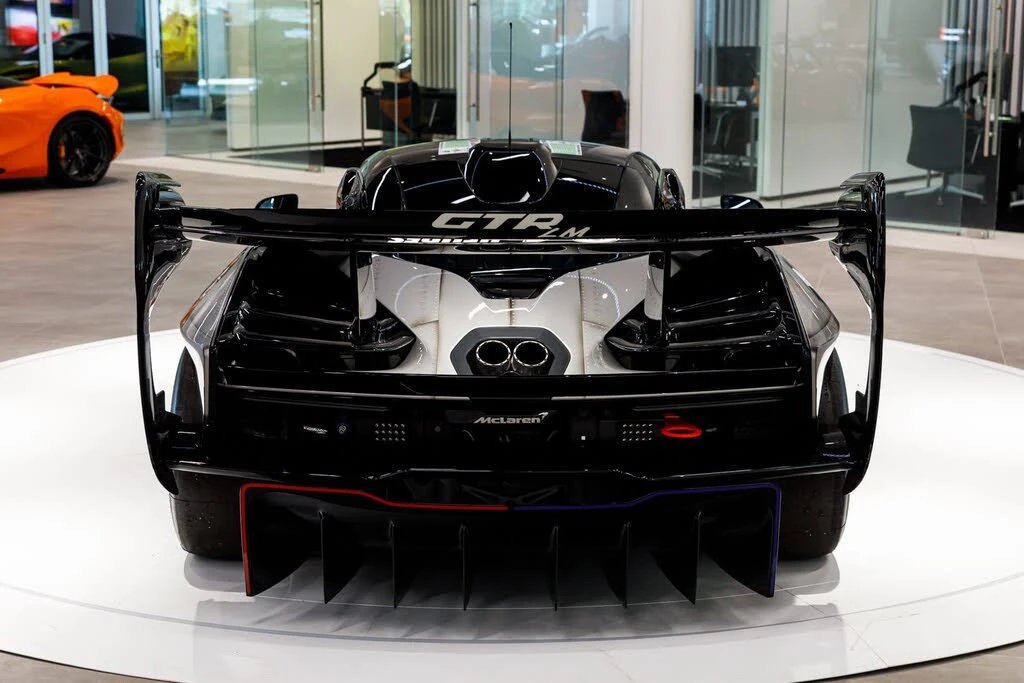 2020 McLaren Senna - Image 15 of 31