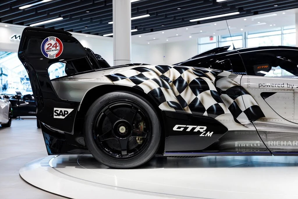2020 McLaren Senna - Image 29 of 31
