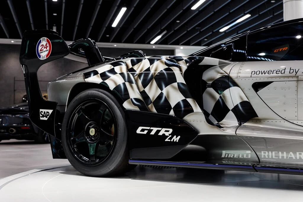 2020 McLaren Senna - Image 27 of 31