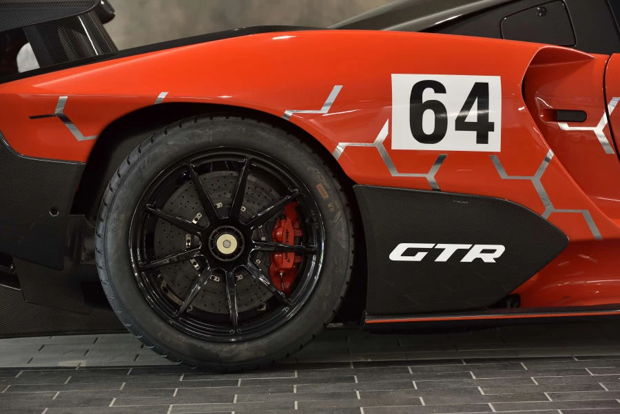 2020 McLaren Senna - Image 15 of 31