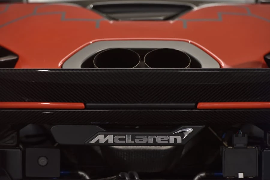 2020 McLaren Senna - Image 25 of 31