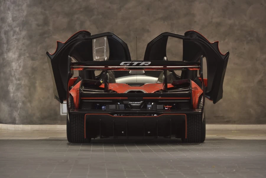 2020 McLaren Senna - Image 29 of 31
