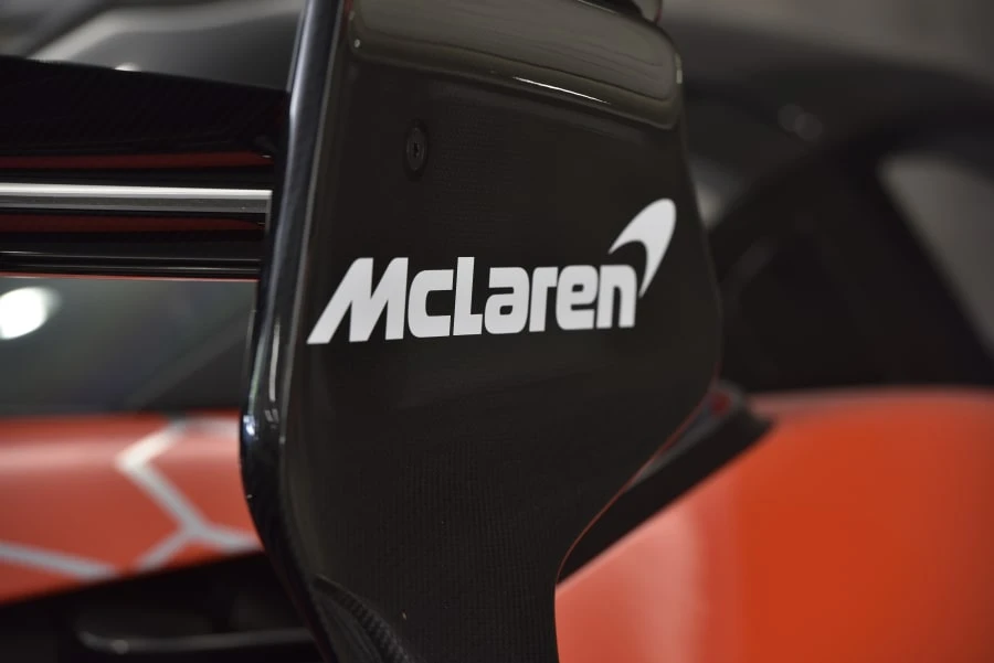 2020 McLaren Senna - Image 11 of 31