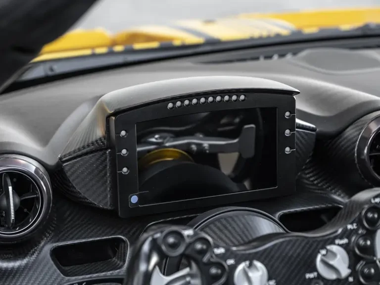 2020 McLaren Senna - Image 20 of 31