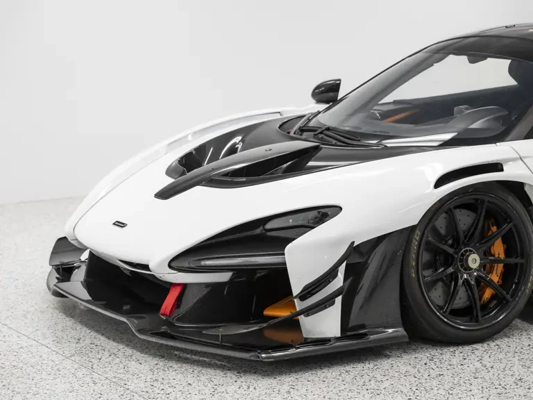 2020 McLaren Senna - Image 28 of 31
