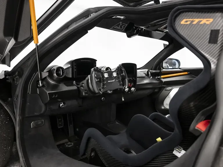 2020 McLaren Senna - Image 13 of 31