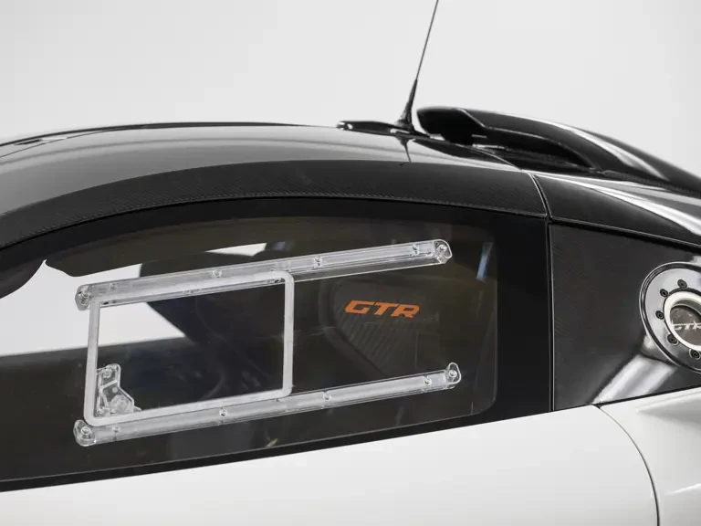 2020 McLaren Senna - Image 29 of 31