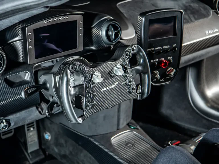 2020 McLaren Senna - Image 14 of 31