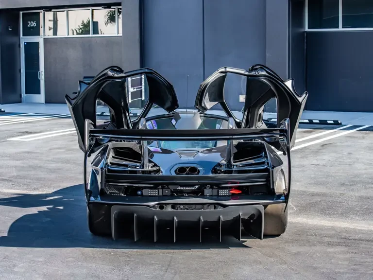 2020 McLaren Senna - Image 9 of 31