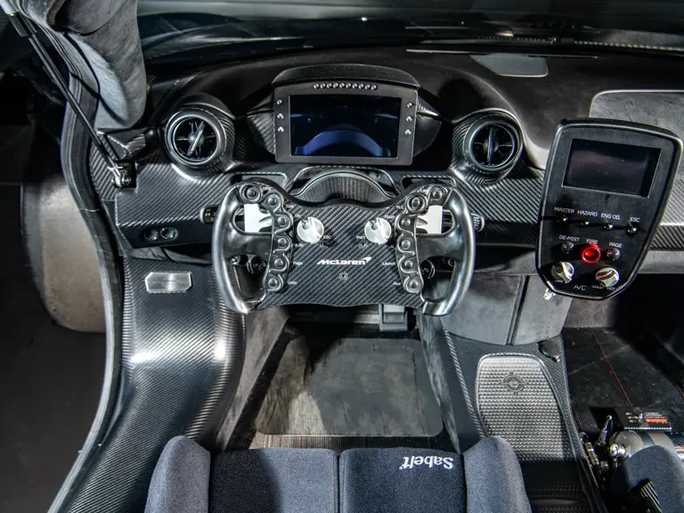 2020 McLaren Senna - Image 15 of 31