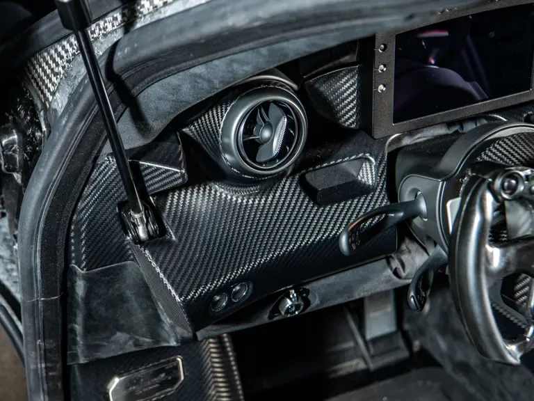 2020 McLaren Senna - Image 21 of 31