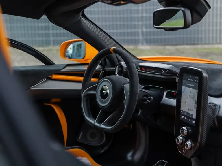 2020 McLaren Senna - Image 13 of 31