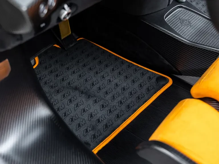 2020 McLaren Senna - Image 31 of 31