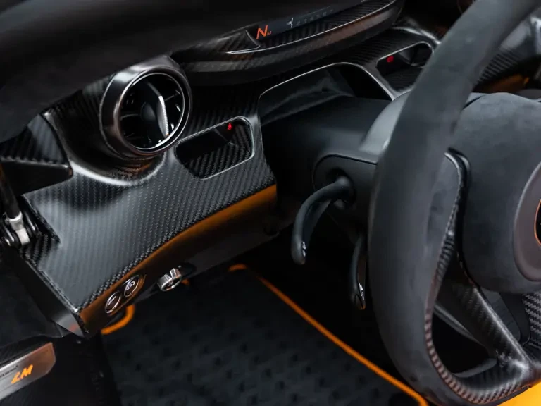 2020 McLaren Senna - Image 20 of 31
